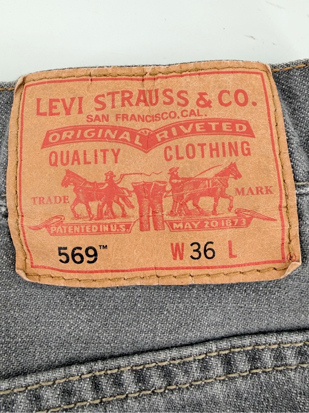 Levis Size 36 Gray 569 Loose Straight Denim Shorts Mens Baggy Skater Y2K Jorts - Picture 4 of 9